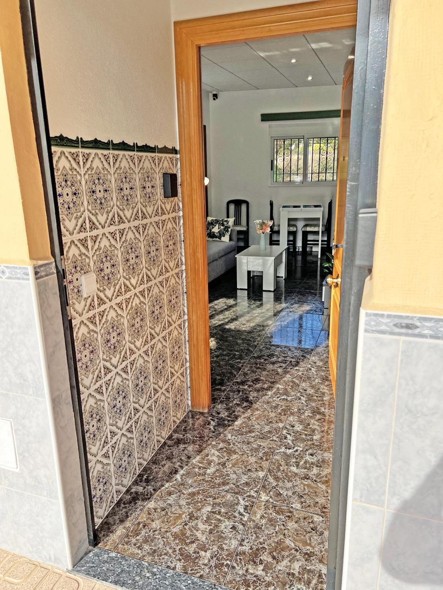 דירות אליקאנטה A 100 Metros De La Playa. Parking Gratuito Privado מראה חיצוני תמונה